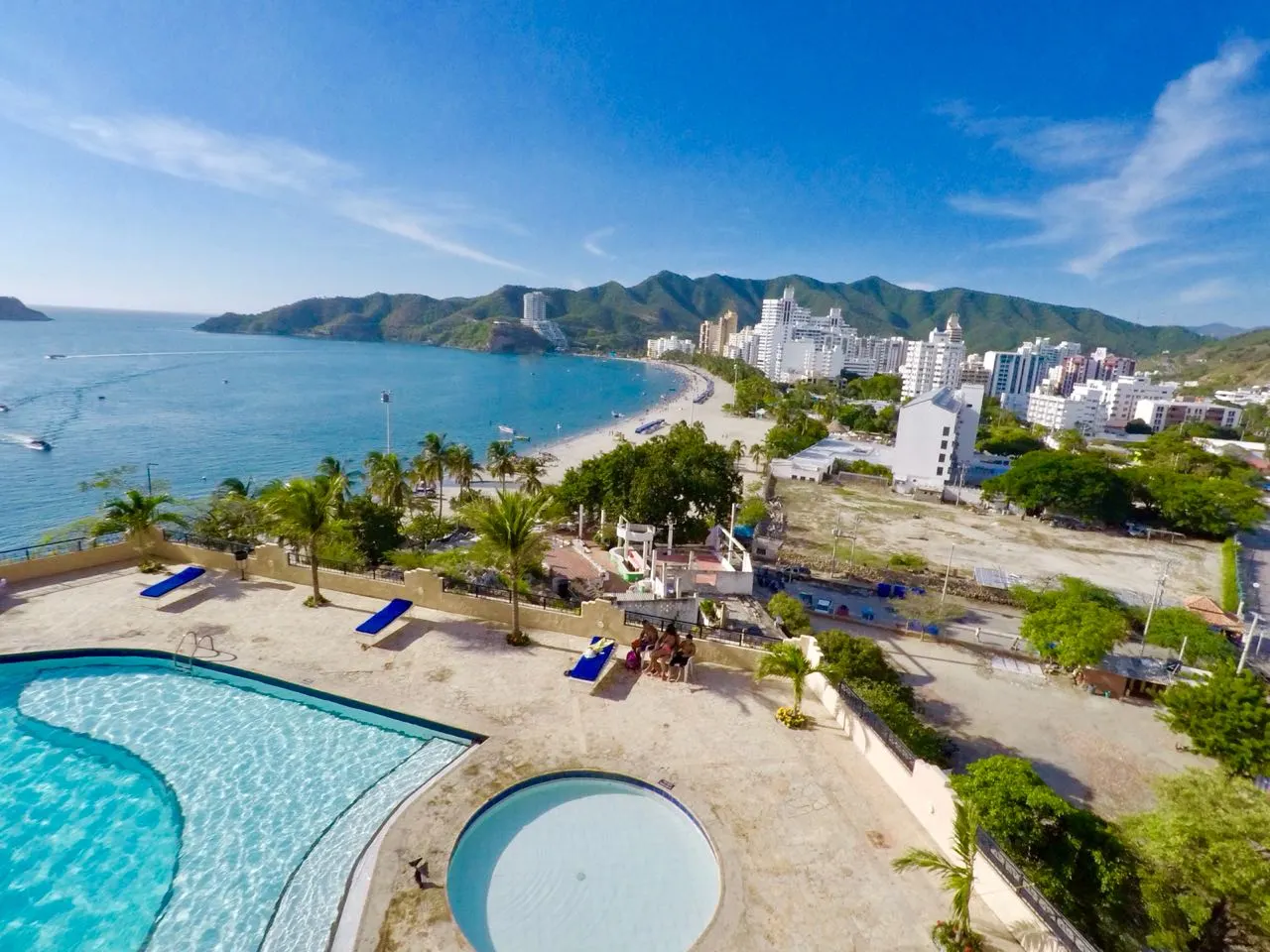 Vista balcon playa rodadero santa marta apartamento por dia